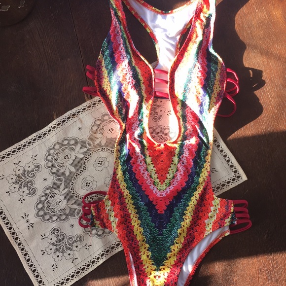 🌺One left! Bright Abstract Rainbow Monokini - Picture 4 of 8